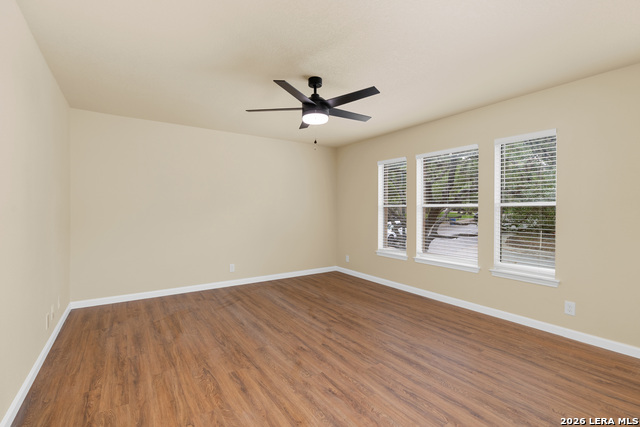 Image 34 of 44 For 10802 Winter Creek