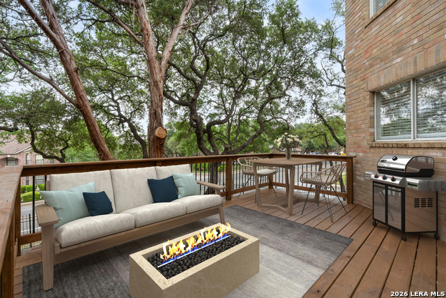 Image 36 of 44 For 10802 Winter Creek