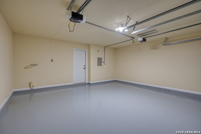 Image 41 of 44 For 10802 Winter Creek