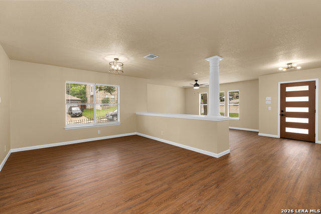 Image 6 of 44 For 10802 Winter Creek