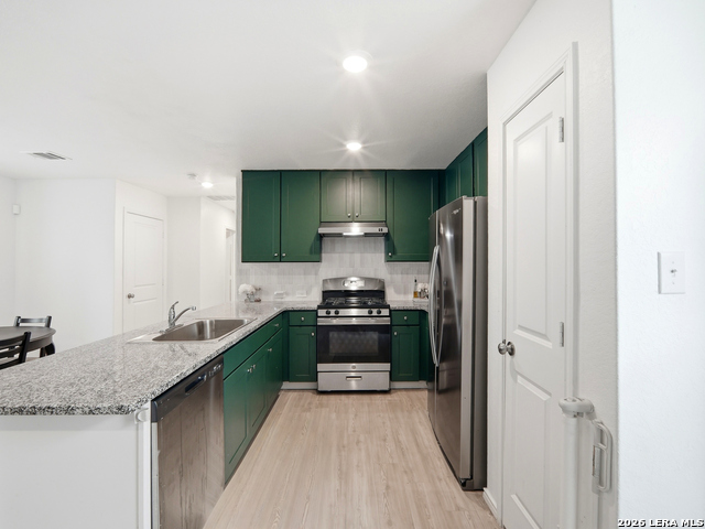 Image 3 of 13 For 8027 Serro Medina