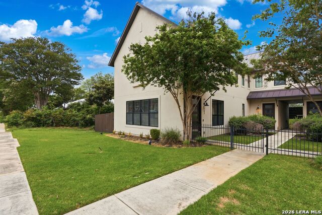 Image 4 of 38 For 171 Barilla Pl  103