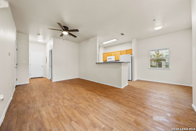 Image 11 of 41 For 1000 Diamond Dr