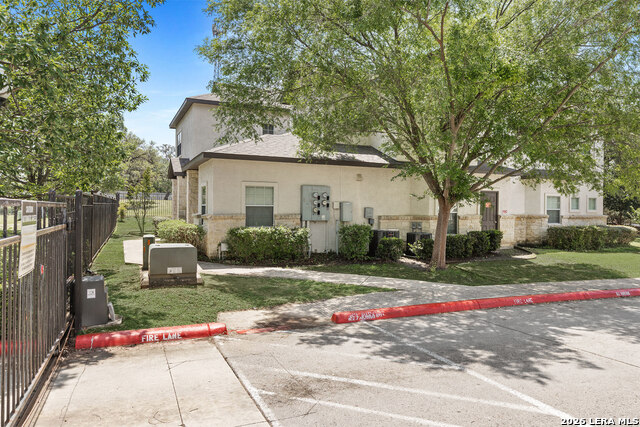 Image 2 of 41 For 1000 Diamond Dr