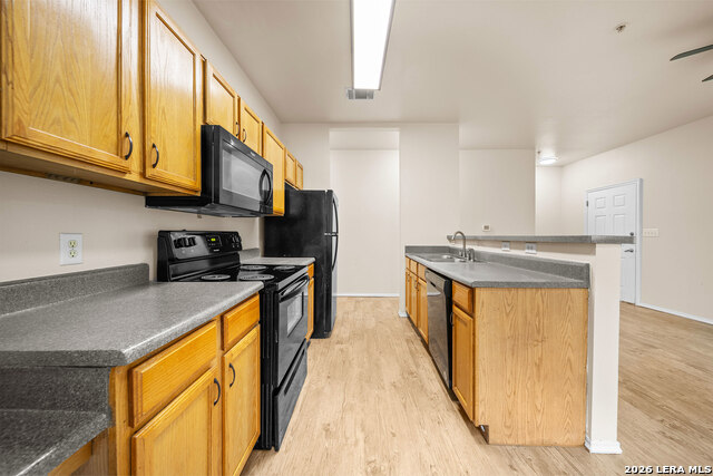 Image 27 of 41 For 1000 Diamond Dr