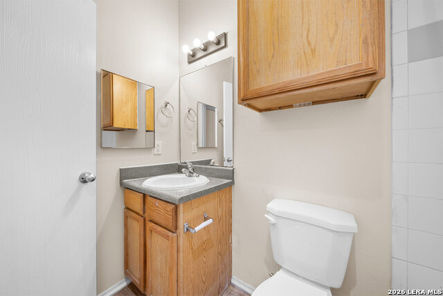 Image 33 of 41 For 1000 Diamond Dr