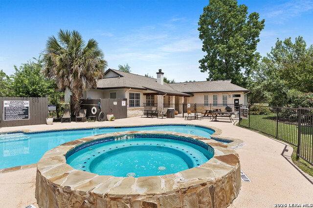 Image 7 of 41 For 1000 Diamond Dr