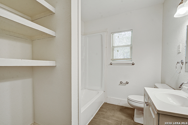 Image 10 of 31 For 3314 Perez  