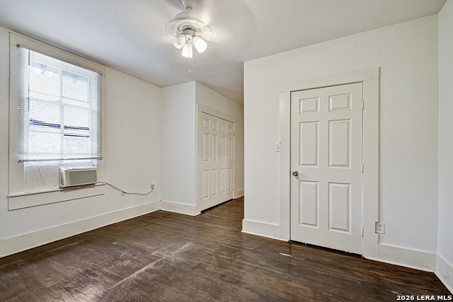 Image 12 of 31 For 3314 Perez  