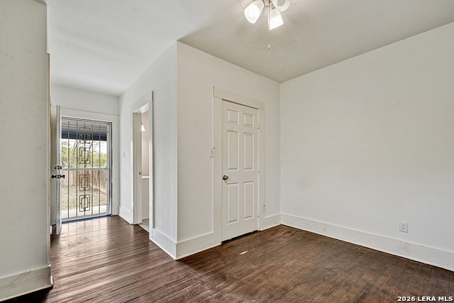 Image 13 of 31 For 3314 Perez  