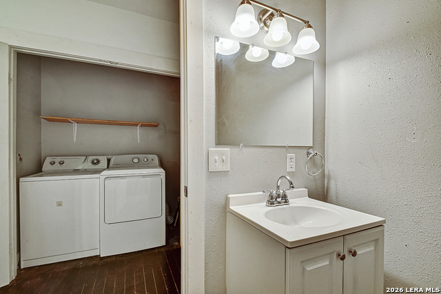 Image 15 of 31 For 3314 Perez  