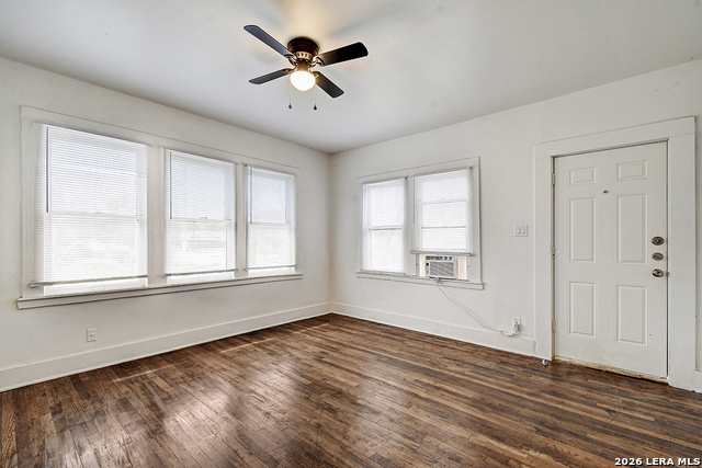 Image 17 of 31 For 3314 Perez  