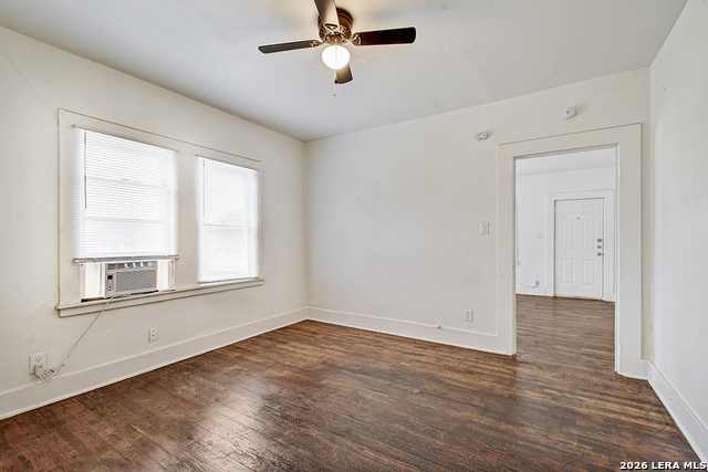 Image 19 of 31 For 3314 Perez  