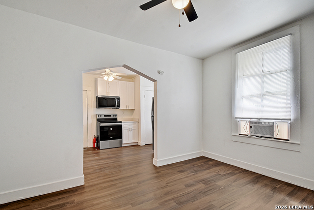 Image 23 of 31 For 3314 Perez  