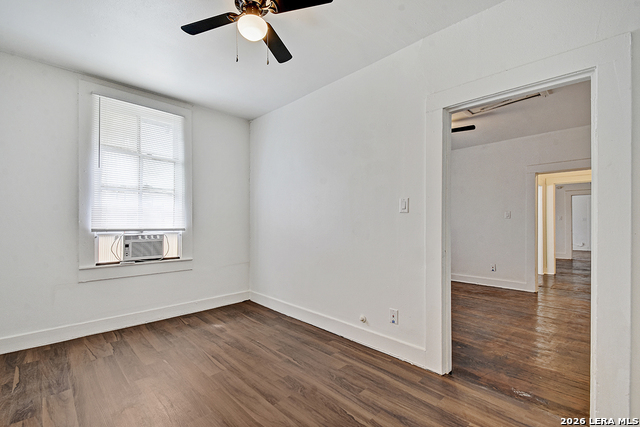 Image 24 of 31 For 3314 Perez  