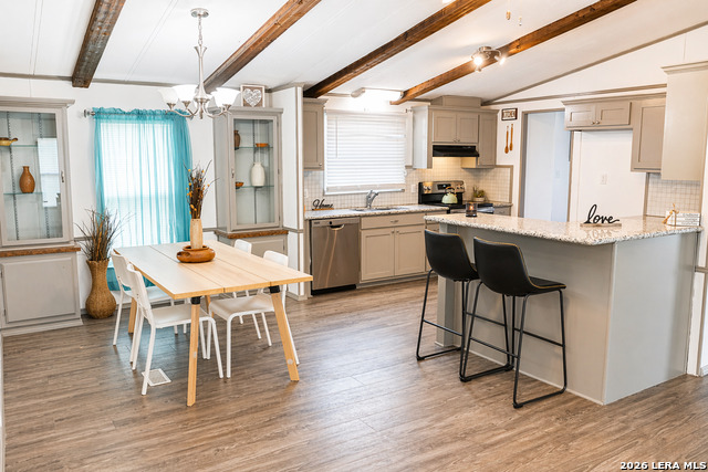 Image 6 of 23 For 18066 La Gloria Rd