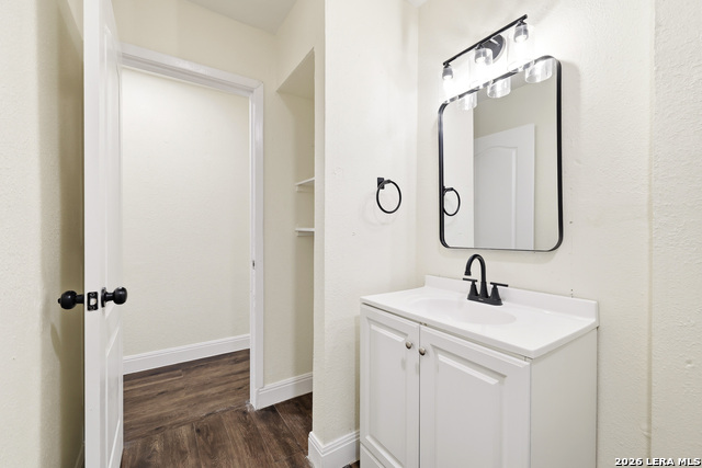 Image 13 of 21 For 5323 El Paso St