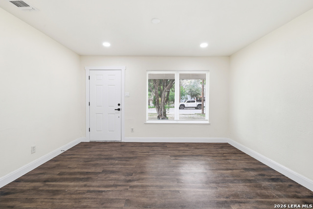 Image 2 of 21 For 5323 El Paso St