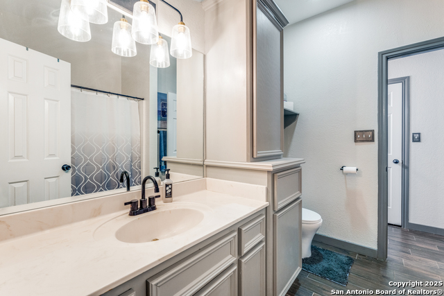 Image 21 of 39 For 25867 Lewis Ranch Rd