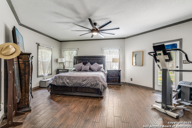 Image 22 of 39 For 25867 Lewis Ranch Rd