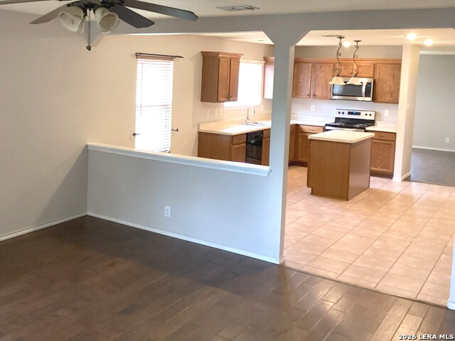 Image 4 of 13 For 6202 Kingston Rnch