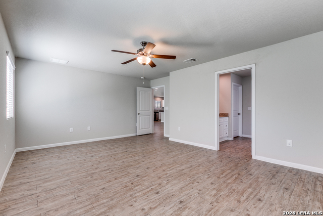 Image 14 of 25 For 10203 Relic Oaks