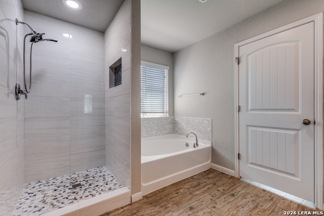 Image 17 of 25 For 10203 Relic Oaks