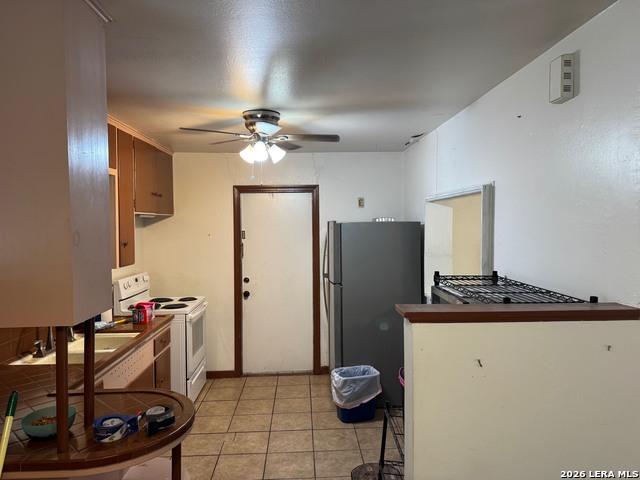 Image 3 of 12 For 134 Beryl Dr