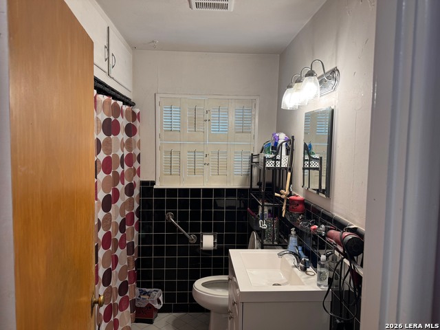 Image 8 of 12 For 134 Beryl Dr