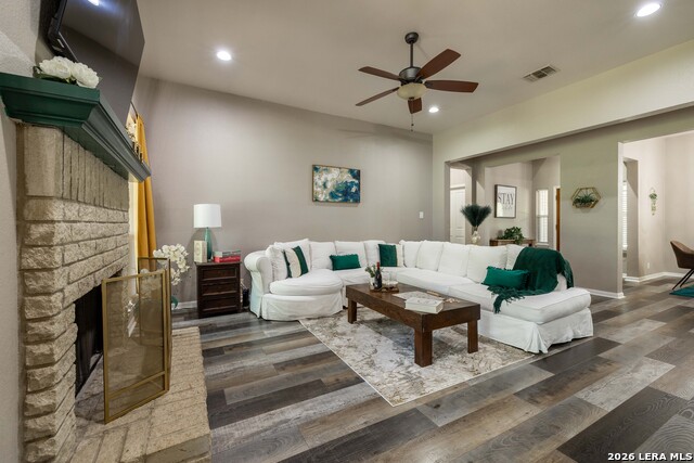 Image 5 of 26 For 1131 Flaming Oak Dr