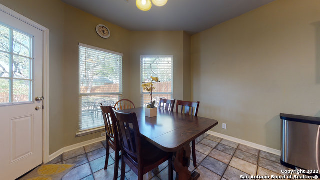 Image 15 of 41 For 18 Andover Creek Dr