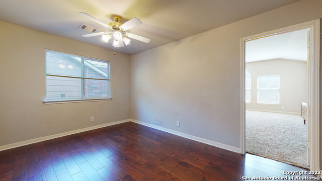 Image 19 of 41 For 18 Andover Creek Dr