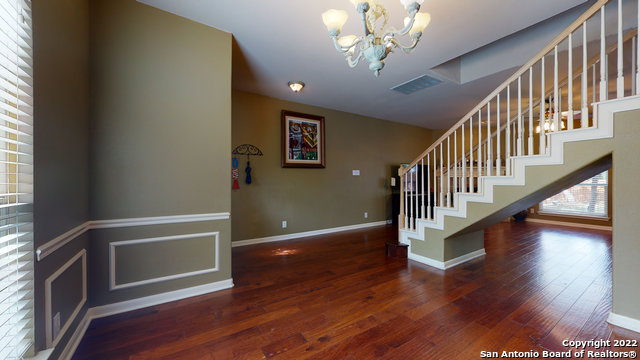 Image 4 of 41 For 18 Andover Creek Dr