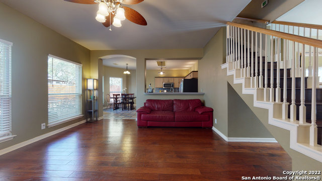 Image 5 of 41 For 18 Andover Creek Dr