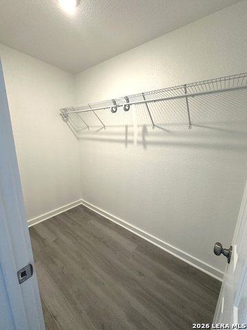 Image 10 of 13 For 514 Davis Ave