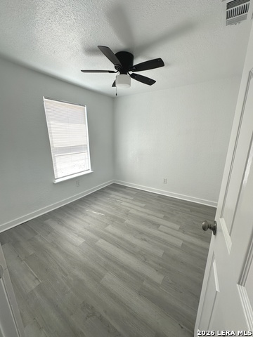 Image 4 of 13 For 514 Davis Ave