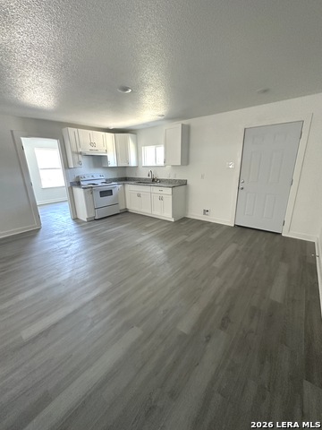 Image 5 of 13 For 514 Davis Ave