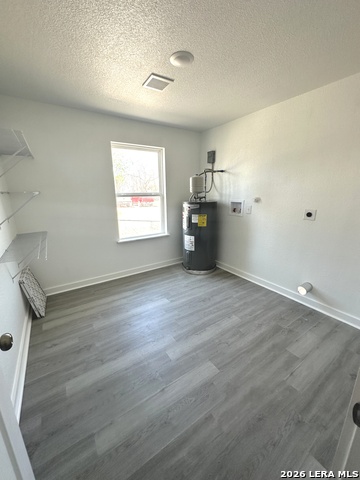 Image 6 of 13 For 514 Davis Ave