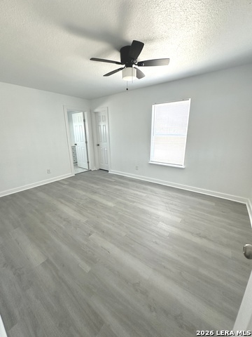 Image 9 of 13 For 514 Davis Ave