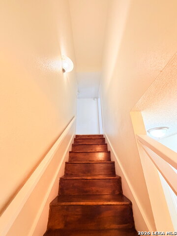 Image 11 of 17 For 4813 Fred May