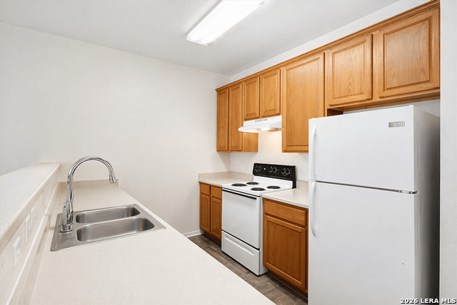 Image 2 of 9 For 10719 Mathom Lndg