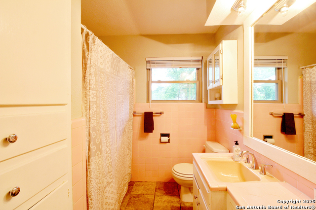 Image 26 of 38 For 113 Adobe Dr