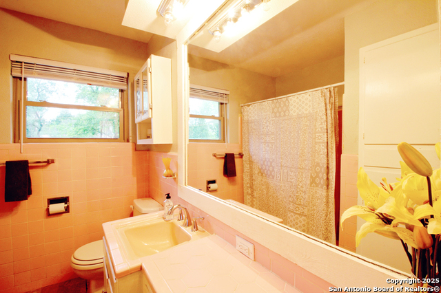 Image 28 of 38 For 113 Adobe Dr