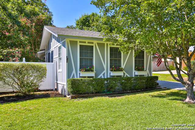 Details for 209 Kronkosky St E, Boerne, TX 78006