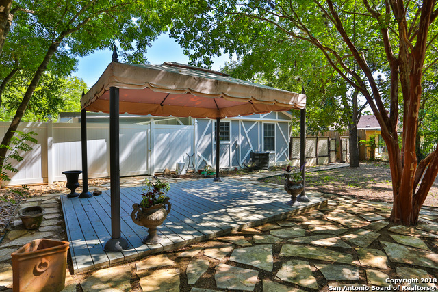 Image 14 of 19 For 209 Kronkosky St E