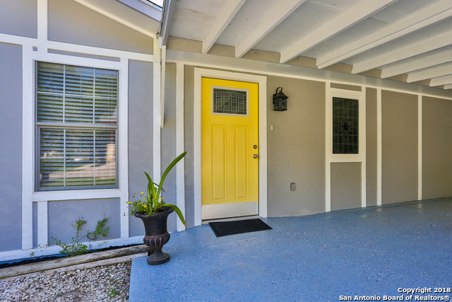 Image 2 of 19 For 209 Kronkosky St E