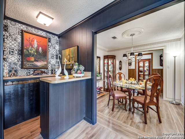 Image 11 of 25 For 135 Manor  