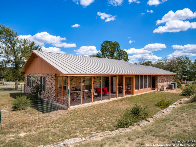 Image 2 of 25 For 135 Manor  