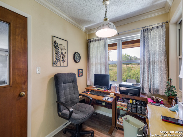 Image 21 of 25 For 135 Manor  