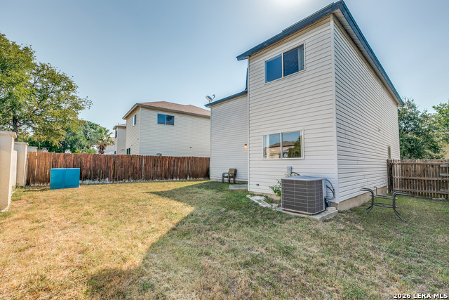 Image 23 of 25 For 8839 Breezefield